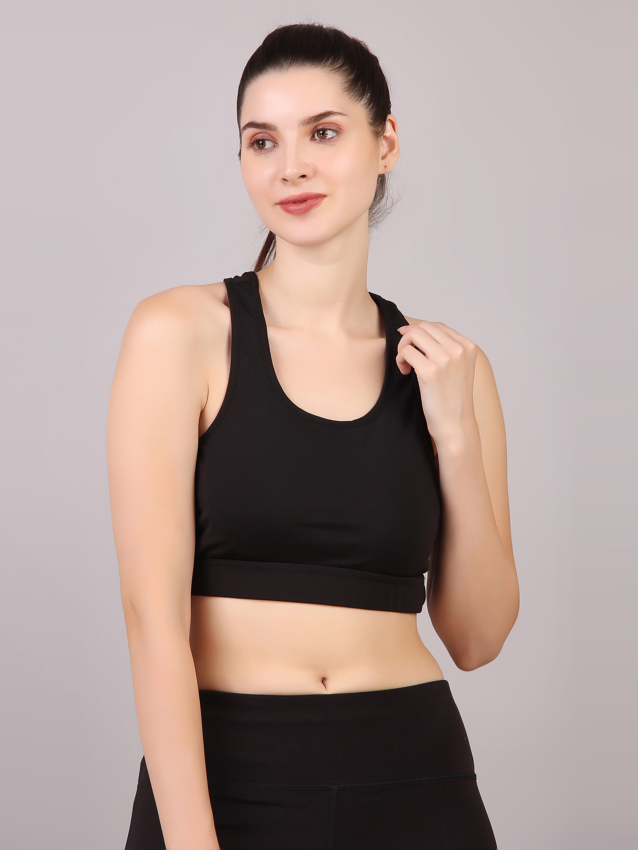 Medium Impact Essential Sports Bra With Removable Cups - Black – cosvos