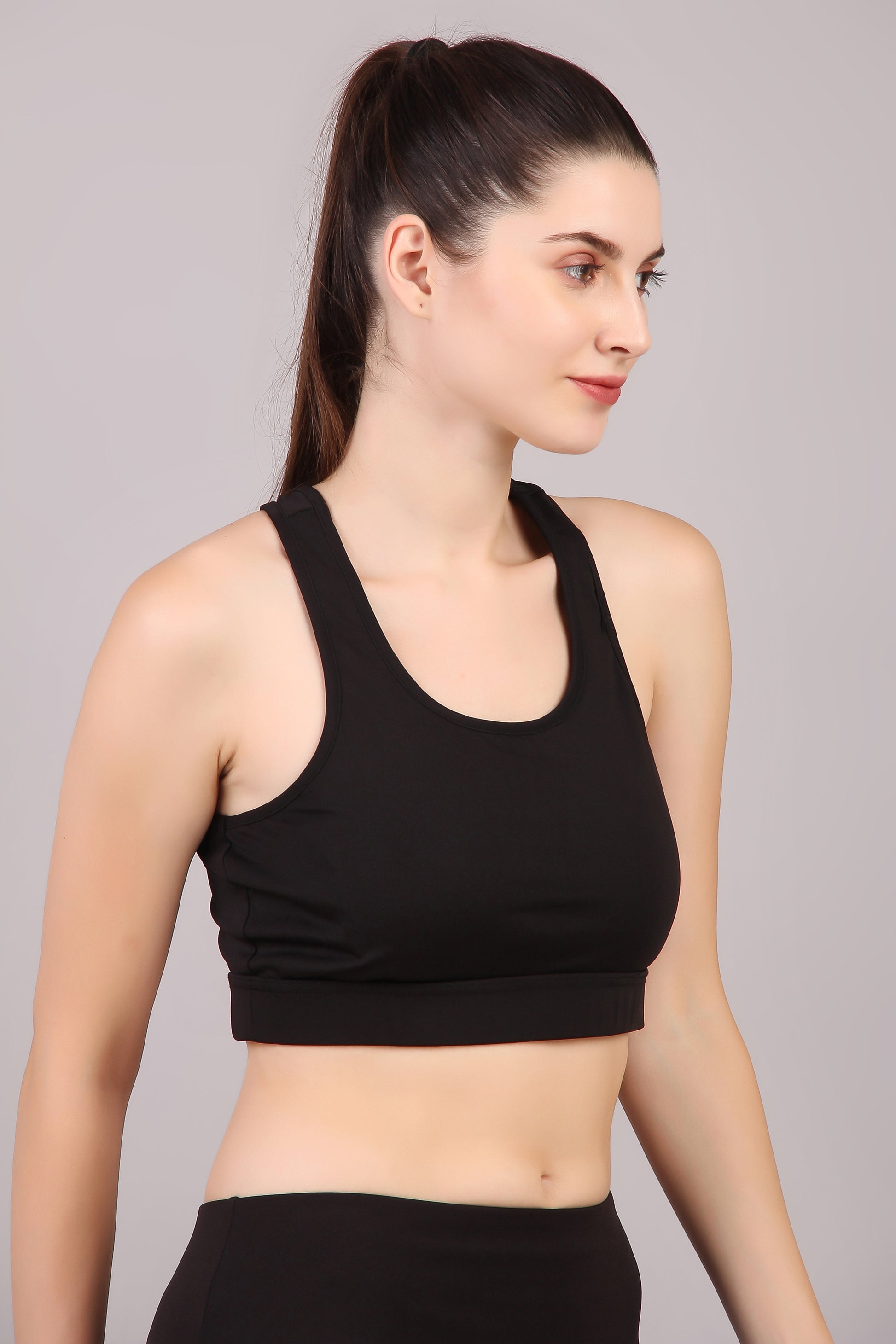 Medium Impact Essential Sports Bra With Removable Cups - Black